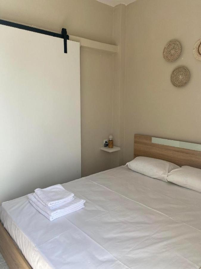 Appartement Sun & Sea à Nea Irakleia Extérieur photo