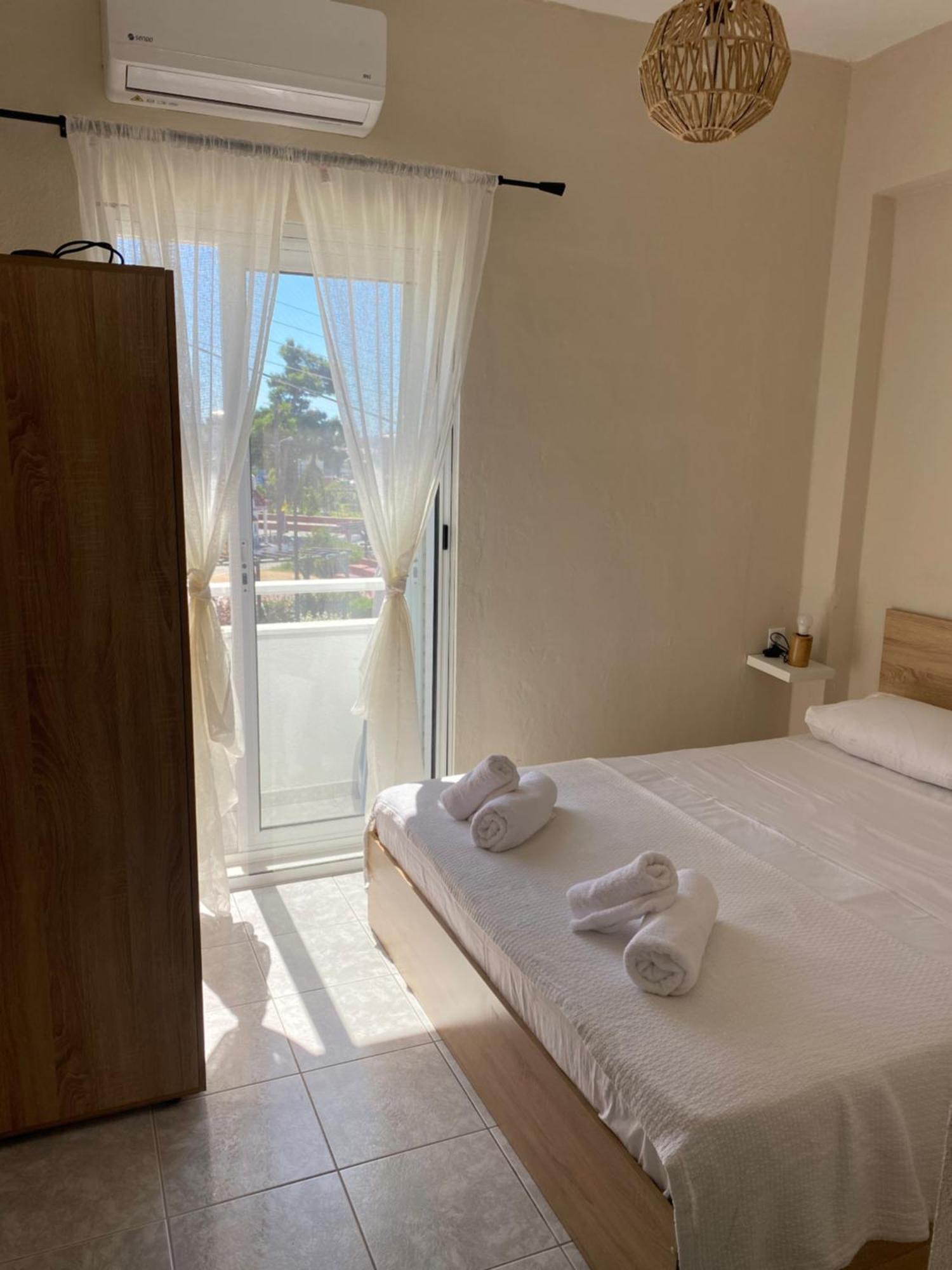 Appartement Sun & Sea à Nea Irakleia Extérieur photo